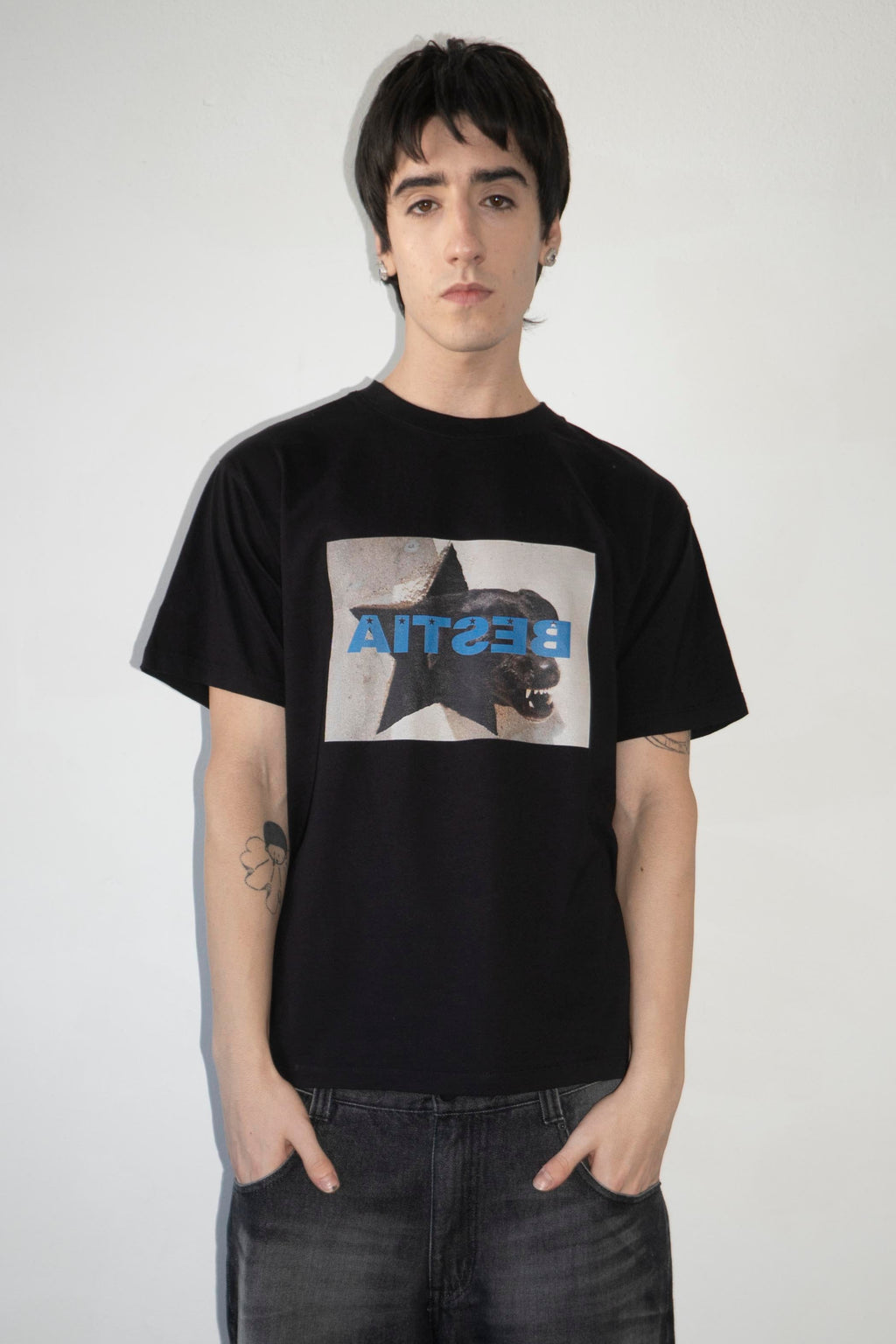 Remera Fit Perro Nojao Negro
