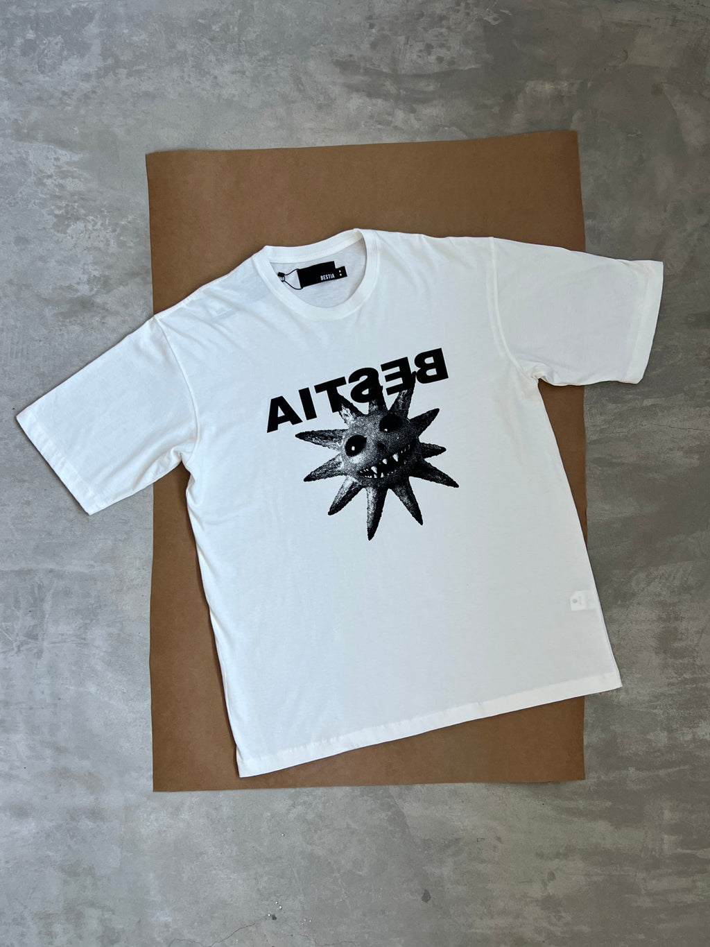 Remera Buen Día Crudo