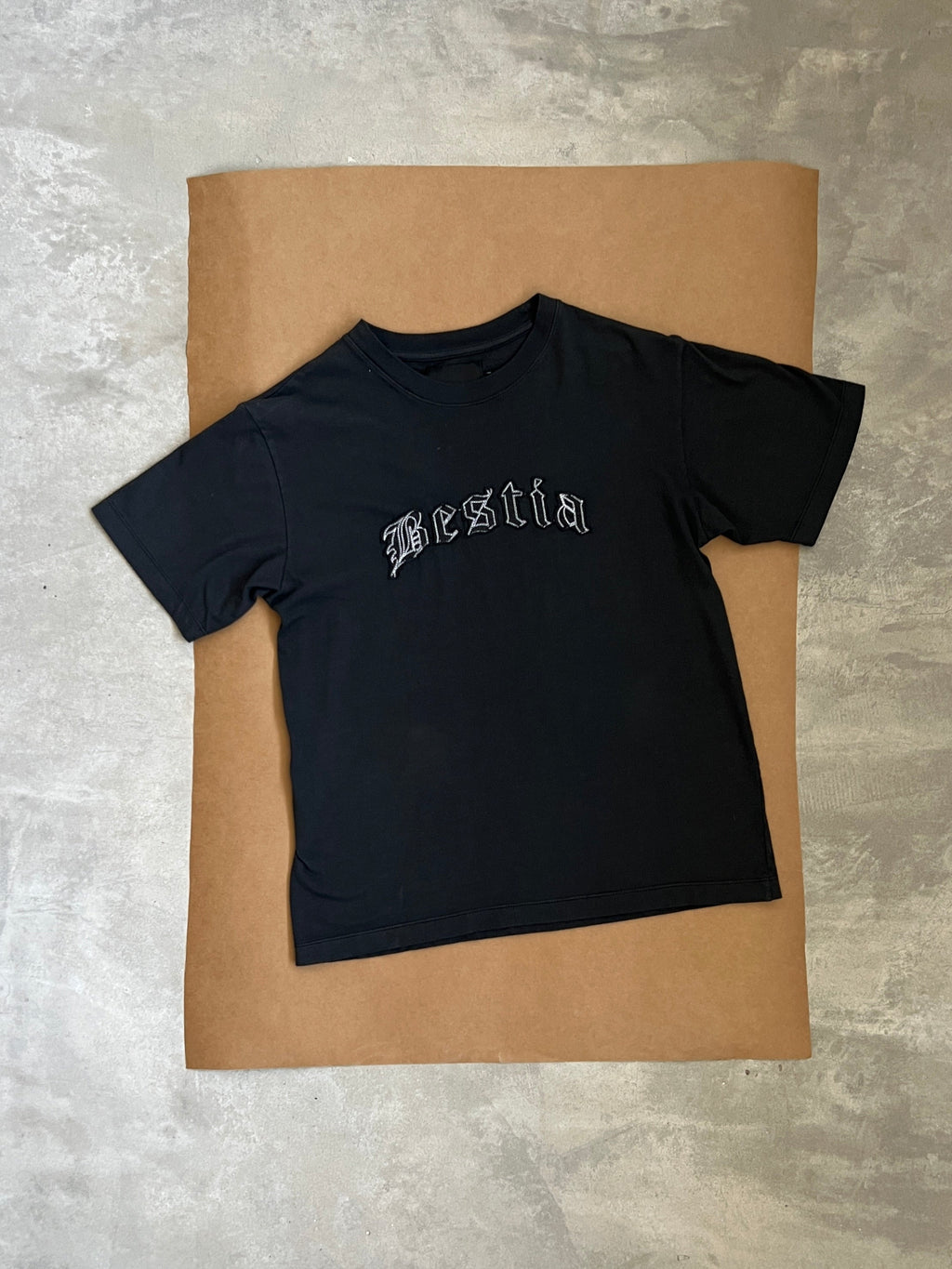 Remera Fit Bestia Ash