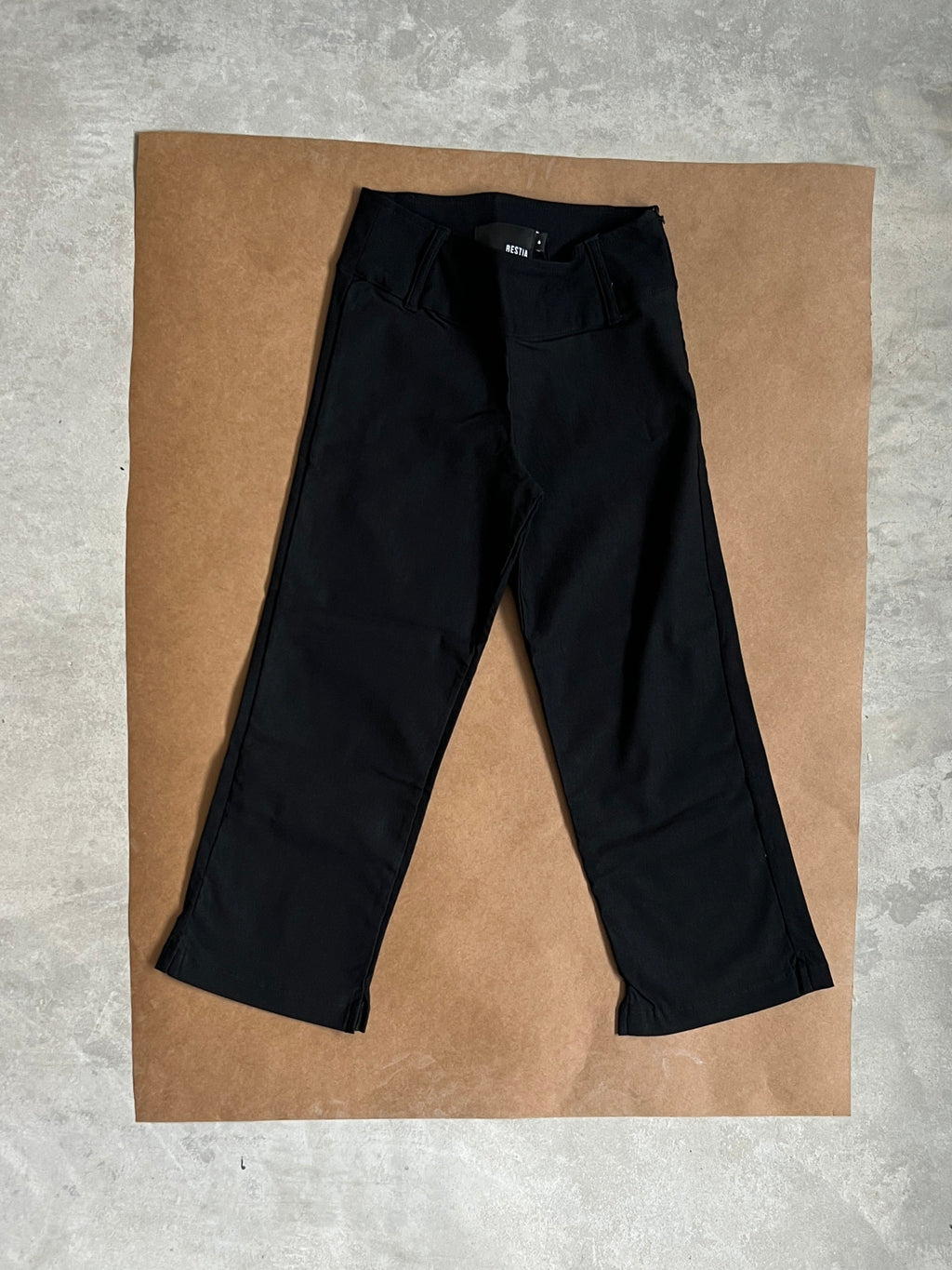 Capri Modem Negro