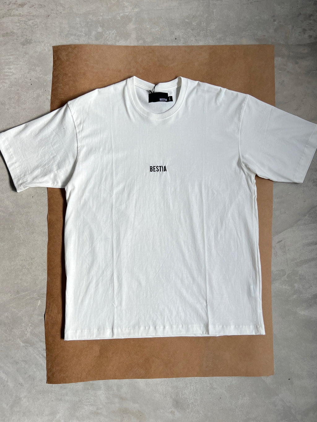 Remera BESTIA Crudo