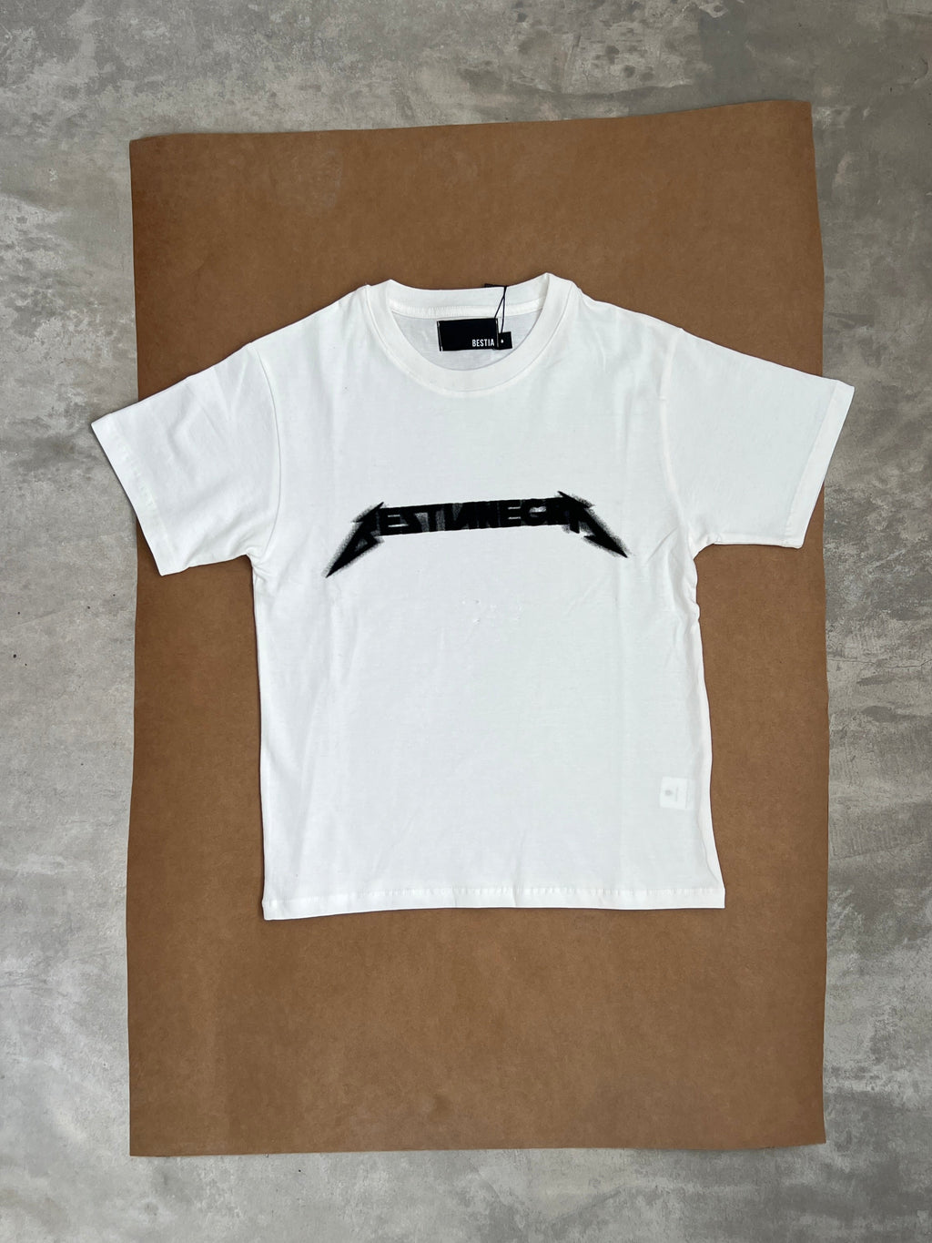 Remera Fit Bestianegra Crudo - F