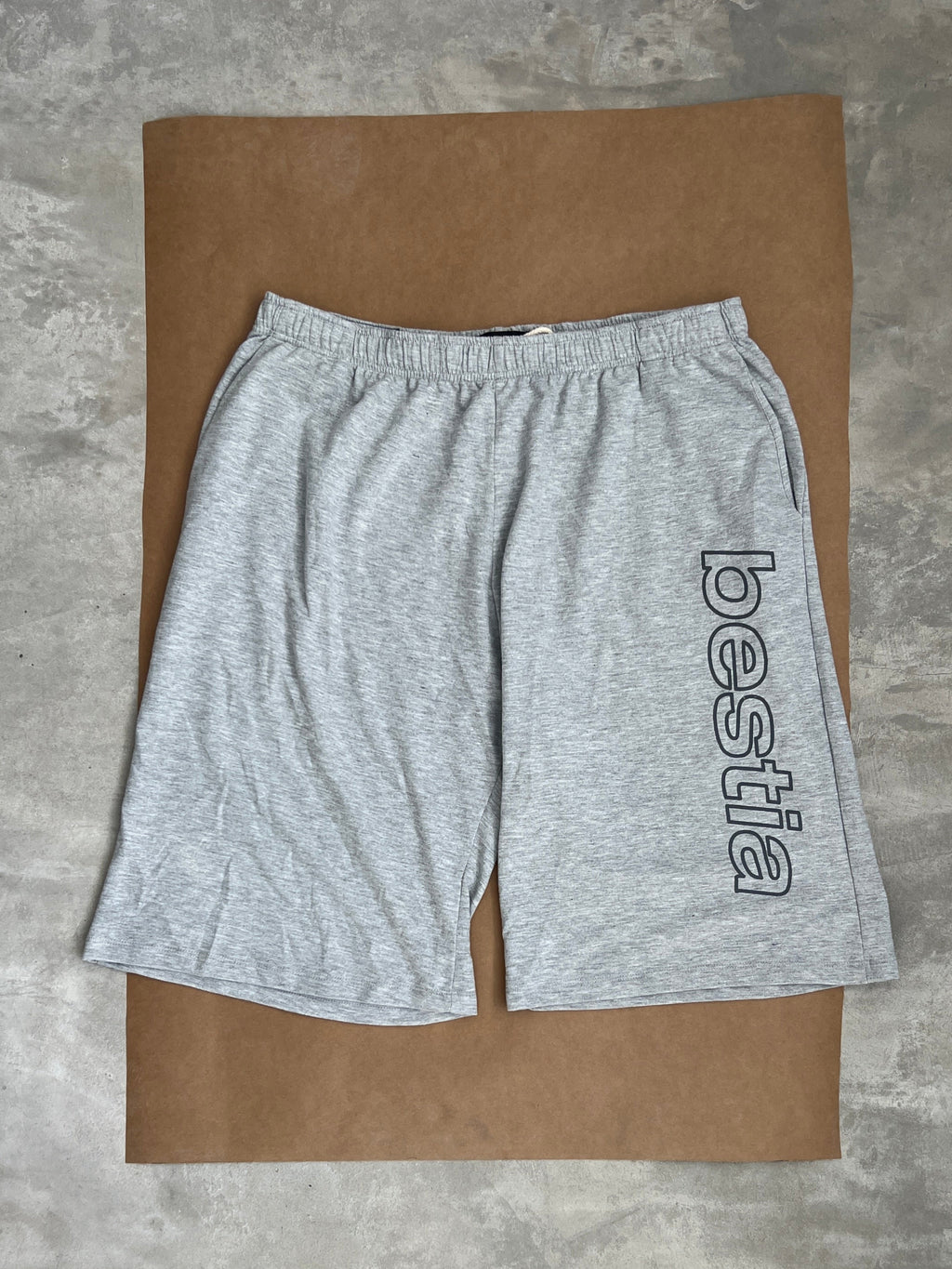 Bermuda Bestia 90s Gris Talle 3 - F