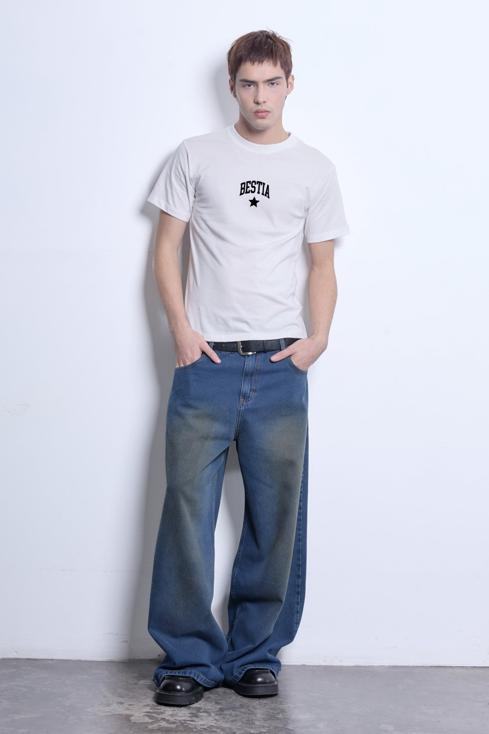 Remera Fit Star crudo