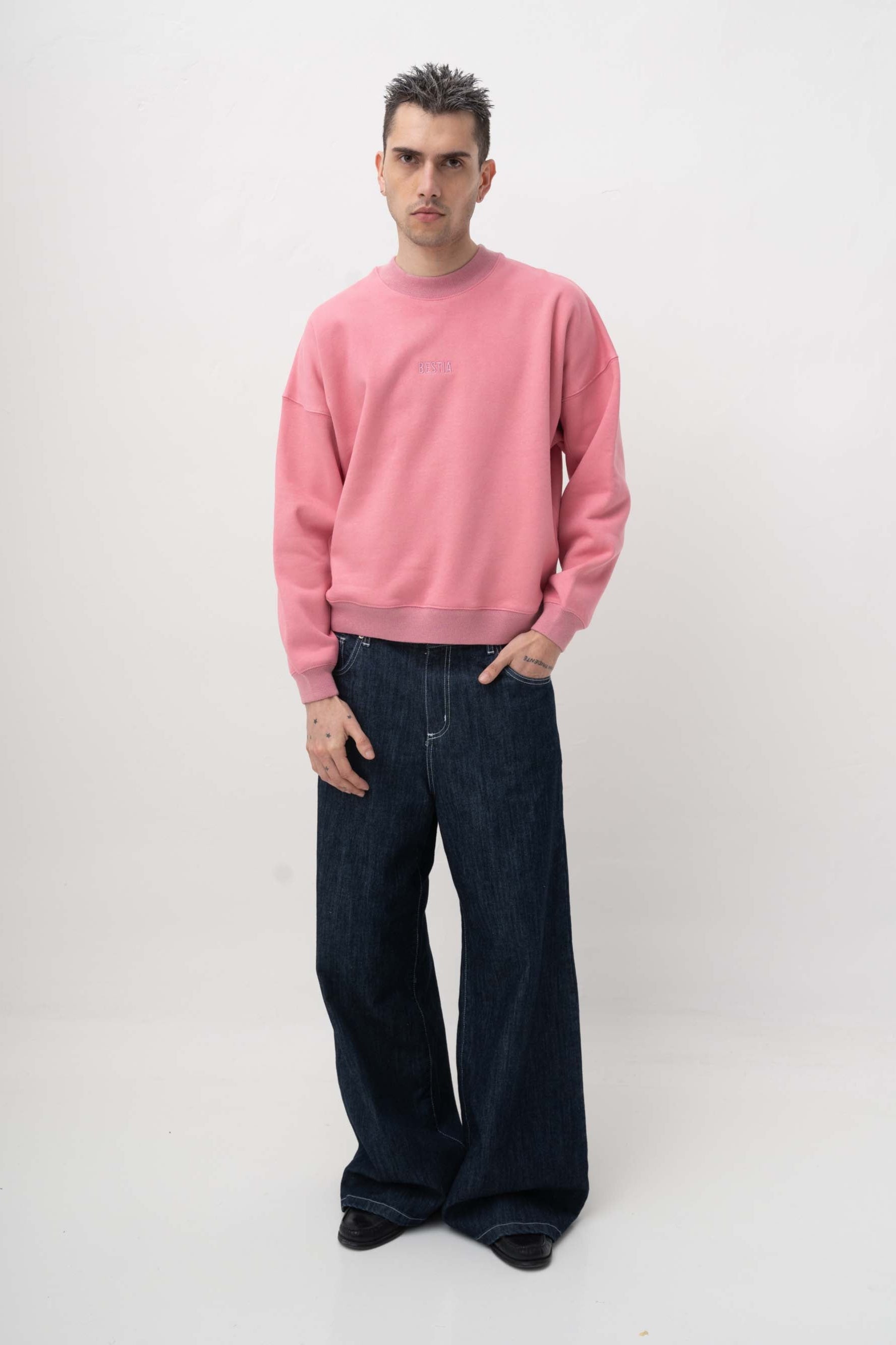 buzo bestia rosa  unisex