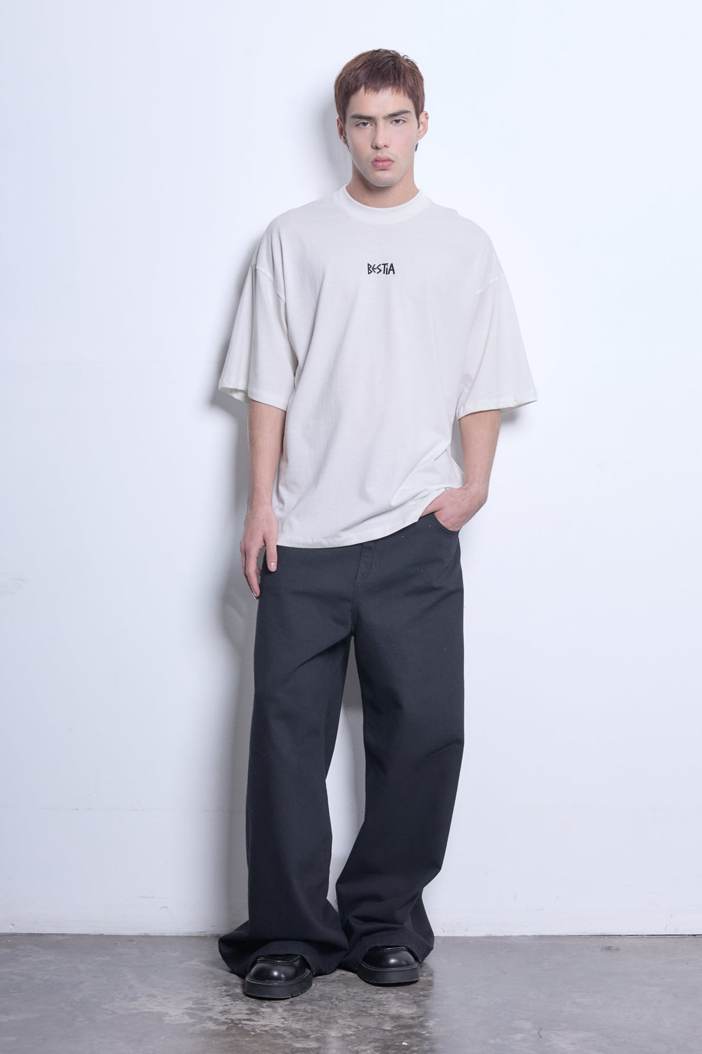 remera estampa de  bestia