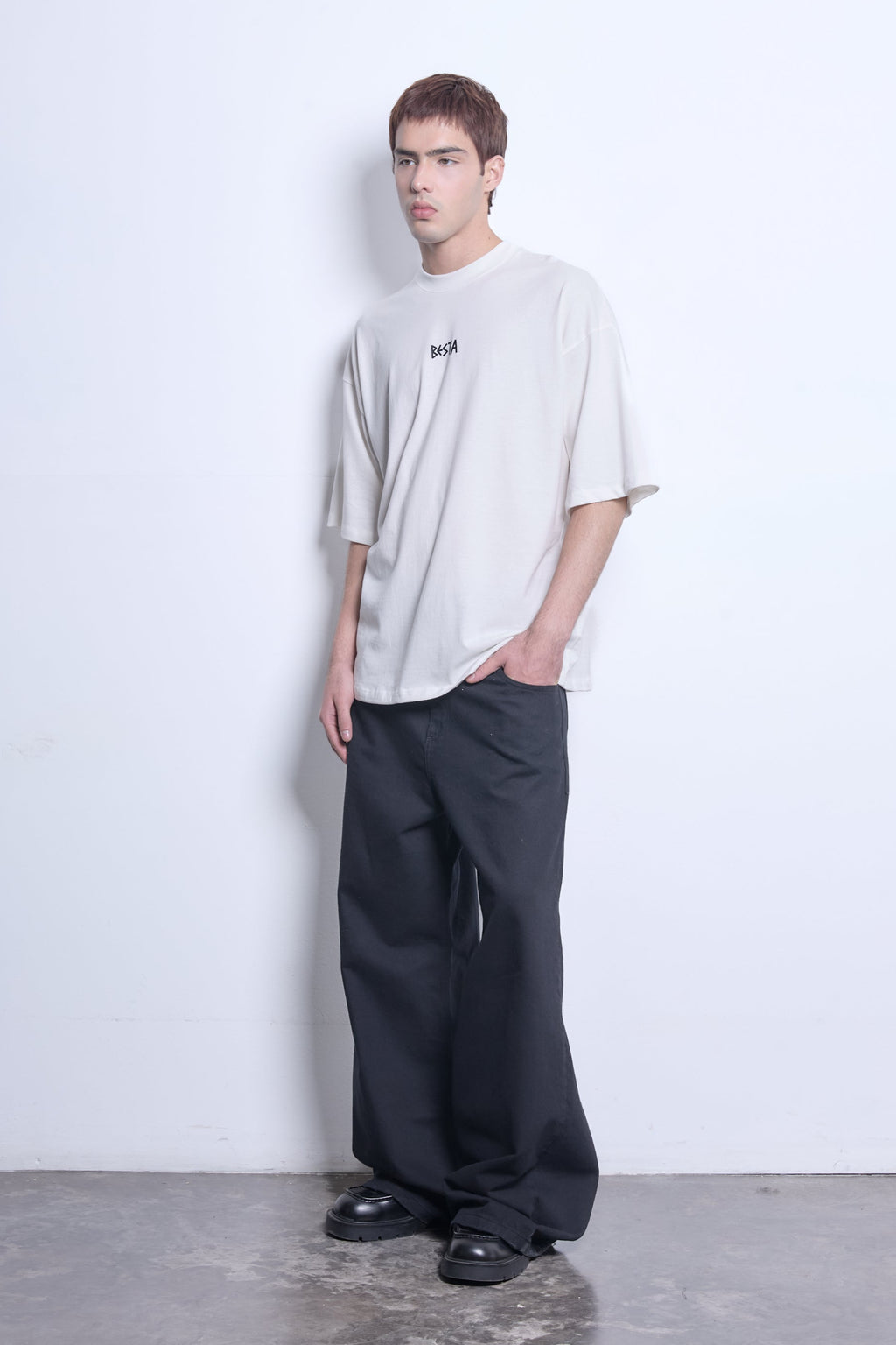 remera estampa de  bestia