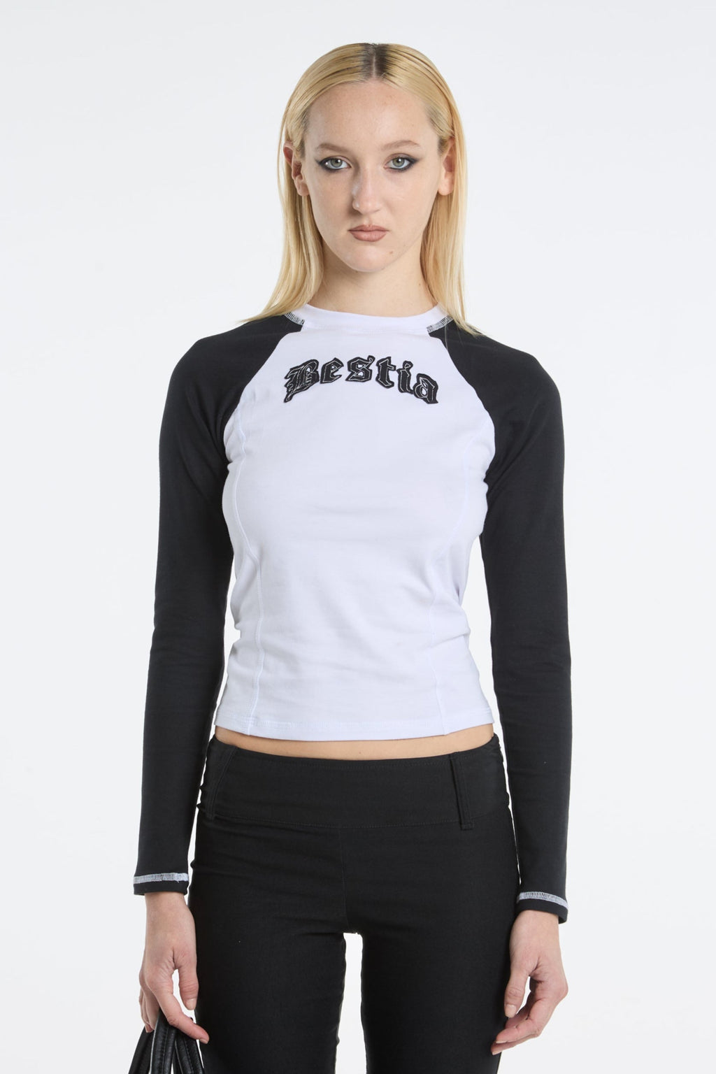 remerita manga larga bestia bordada